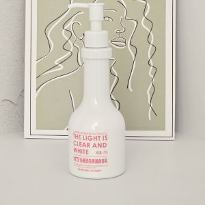 لوسیون روشن کننده و آبرسان LA PEAU